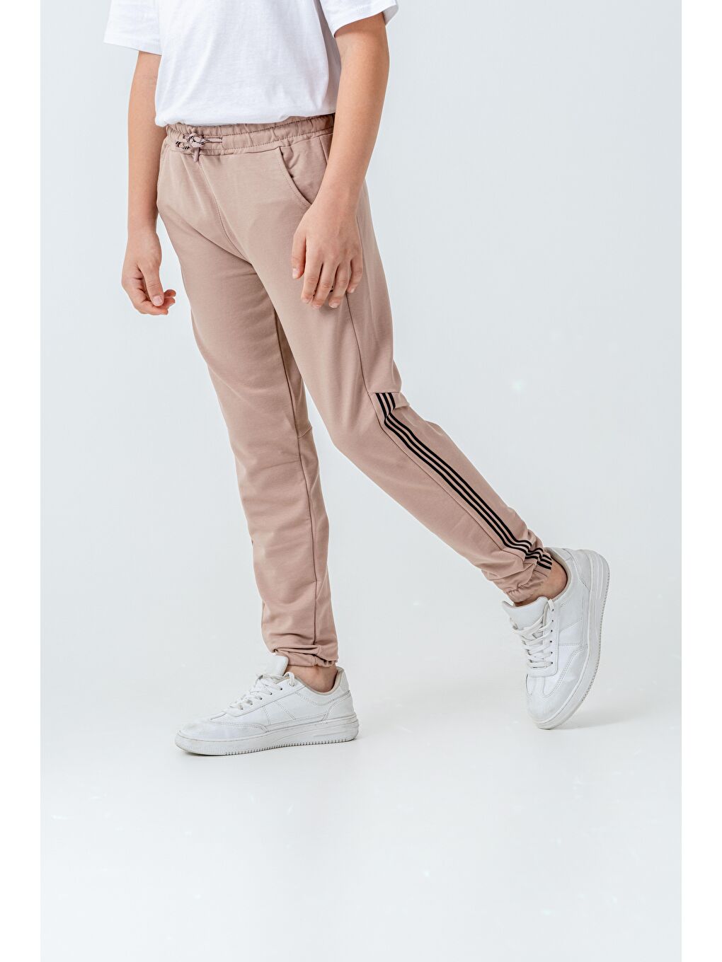 Bej Sağ Sol Yan Şerit Baskılı Sol Cep Alt Baskılı Erkek Çocuk Eşofman Altı-3