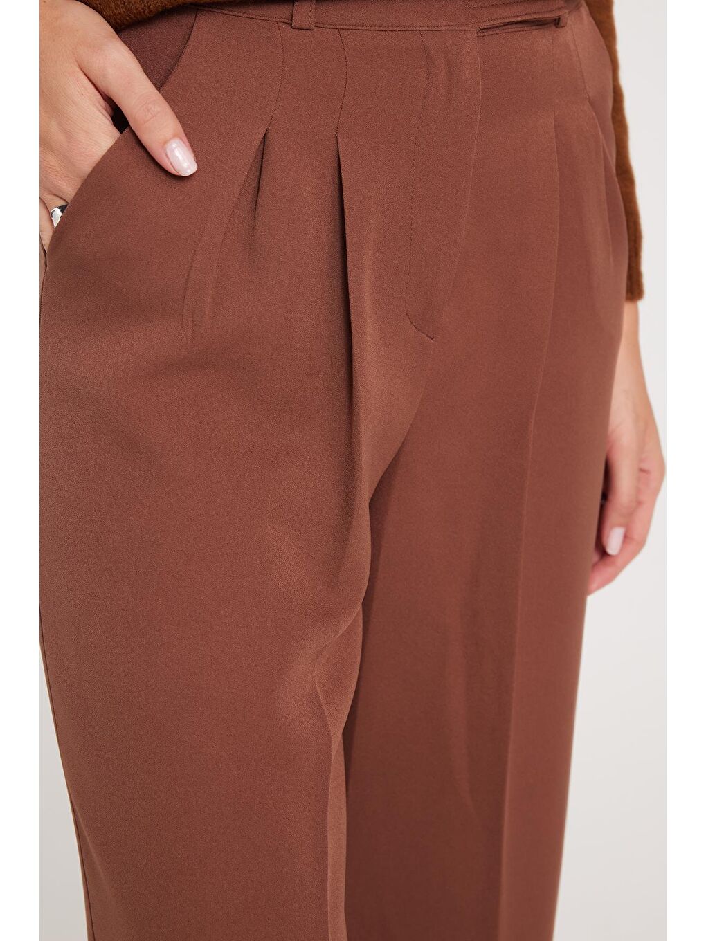 Kadın Regular Fit Klasik Kesim Cırt Kapamalı Palazzo Kahverengi Pantolon-2