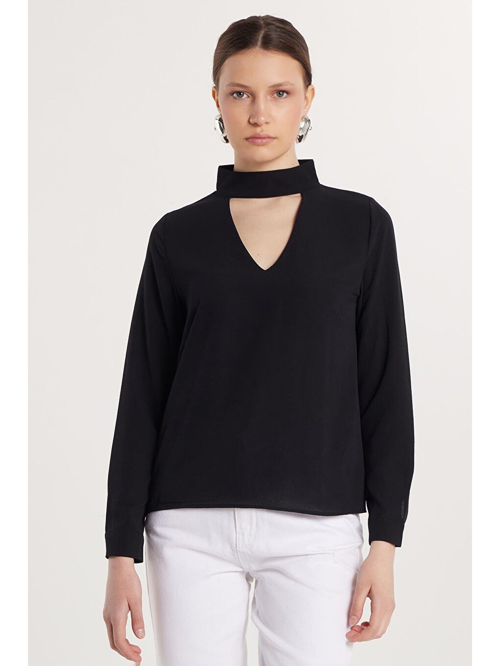 Kadın Standart Fit Choker Yaka Siyah Bluz-2