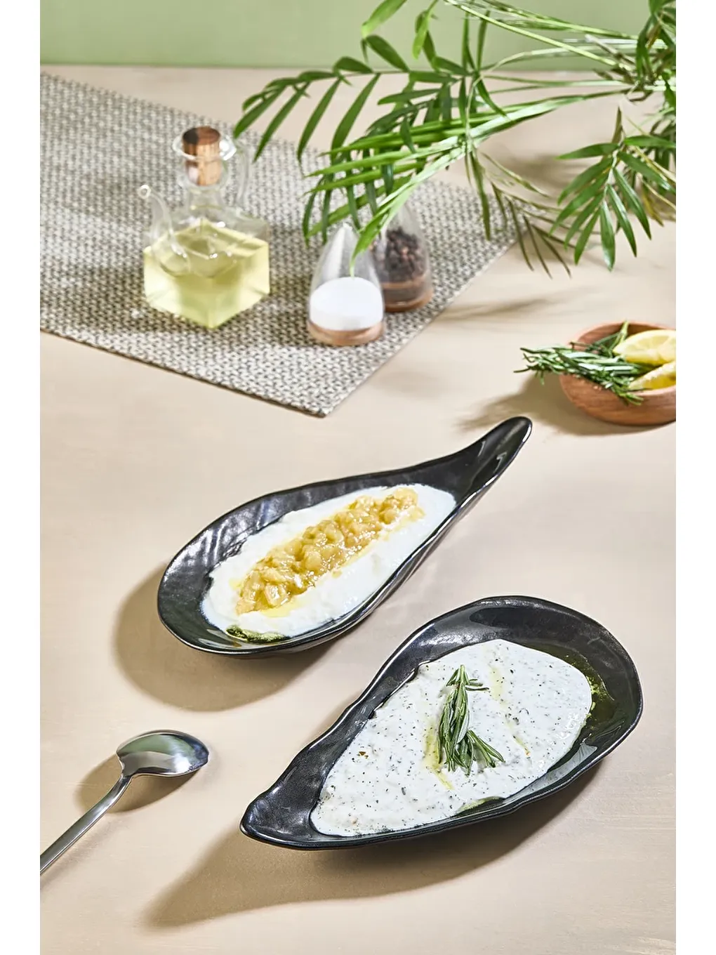 Siyah İstiridye Cam Meze Servis Tabağı - 2' Li Paket-1