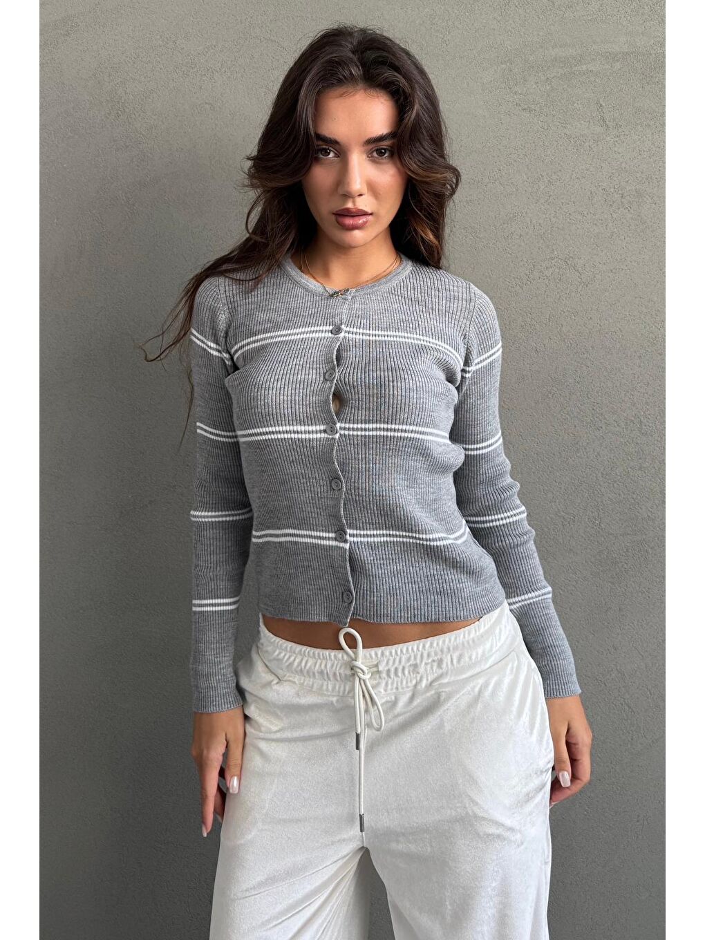 Gri Çizgili Kadın Triko Hırka Mg2481
