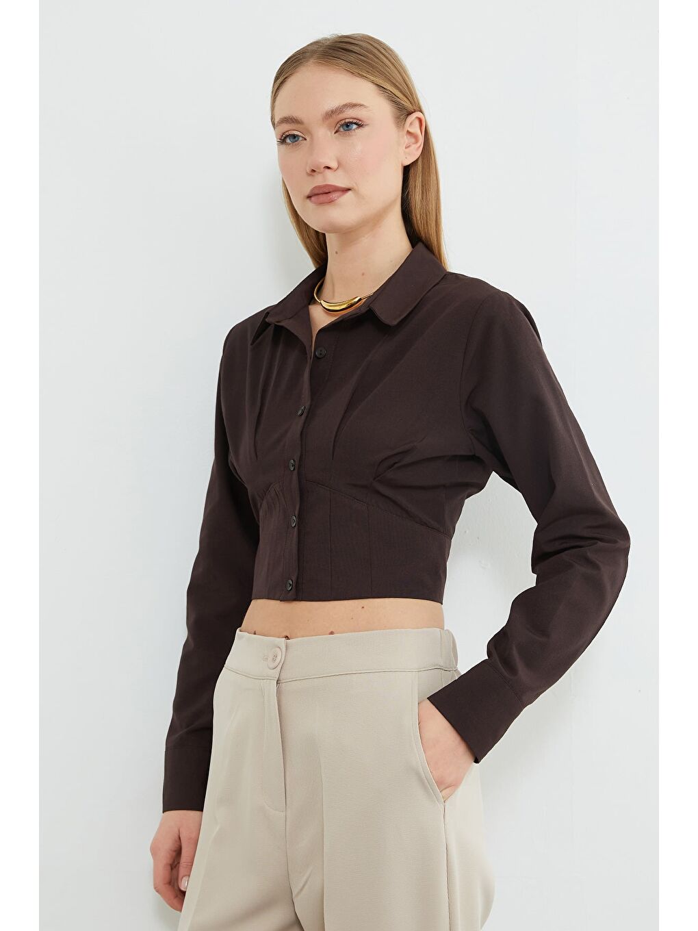 Kahverengi Basic Korse Detaylı Crop Gömlek-4