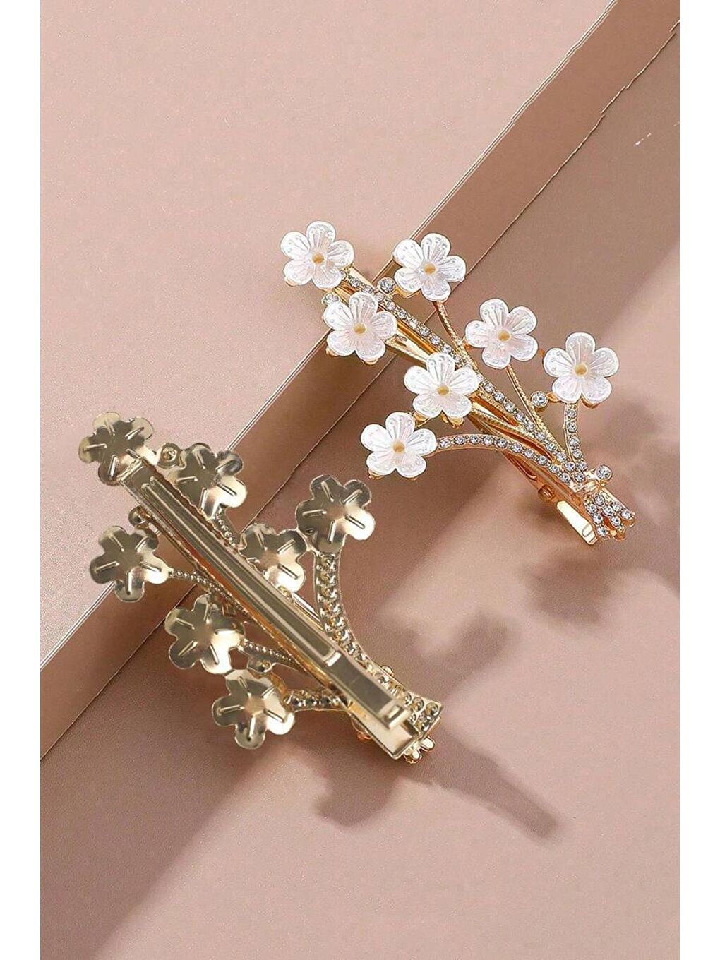 Beyaz Mineli Çiçek Model Yan Saç Tokası 2 Adet-1