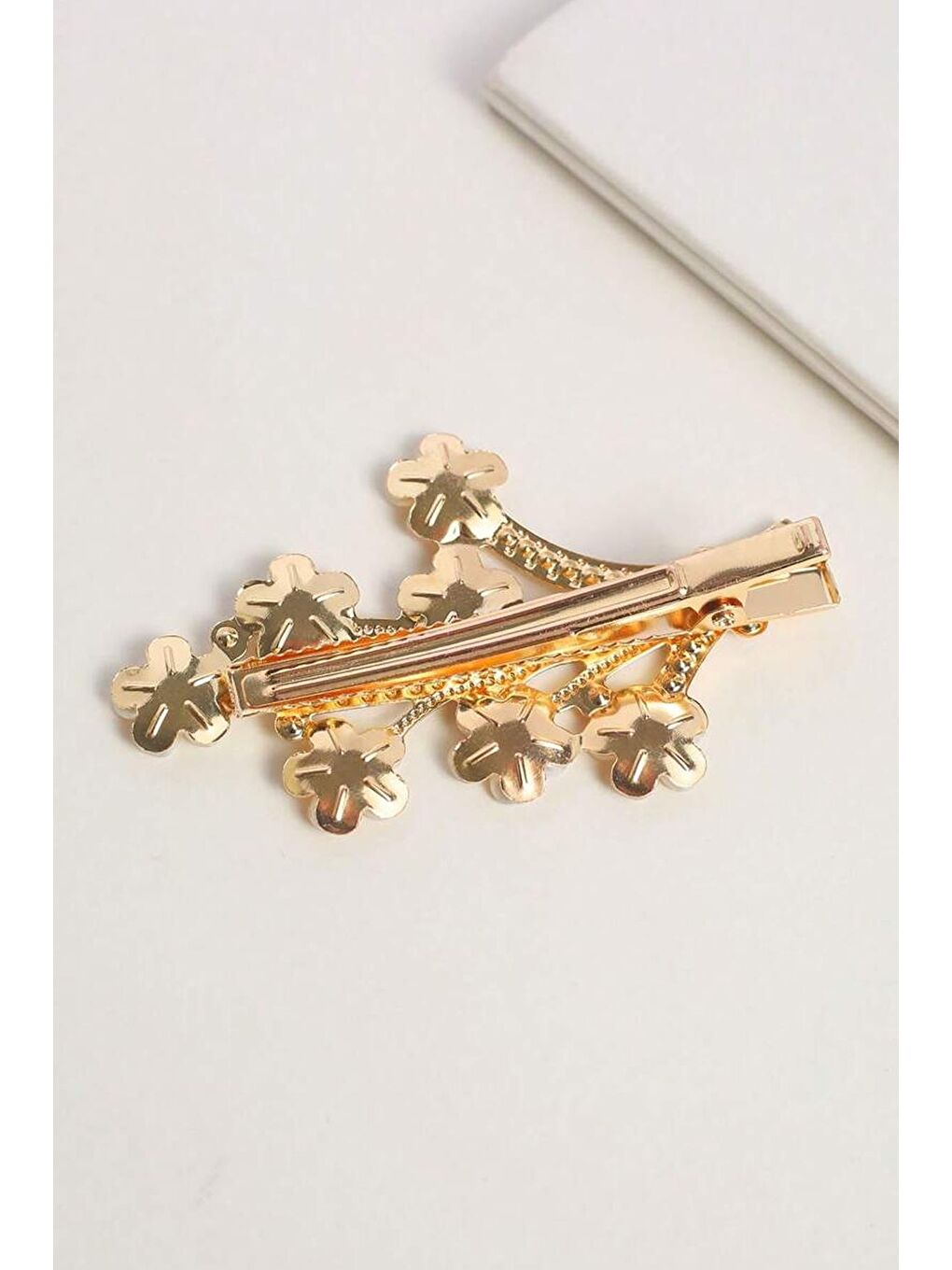 Beyaz Mineli Çiçek Model Yan Saç Tokası 2 Adet-2