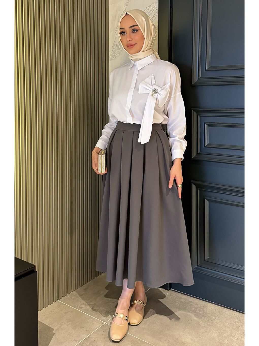 Gri Kadın Yan Fermuarlı Pileli Tesettür Etek