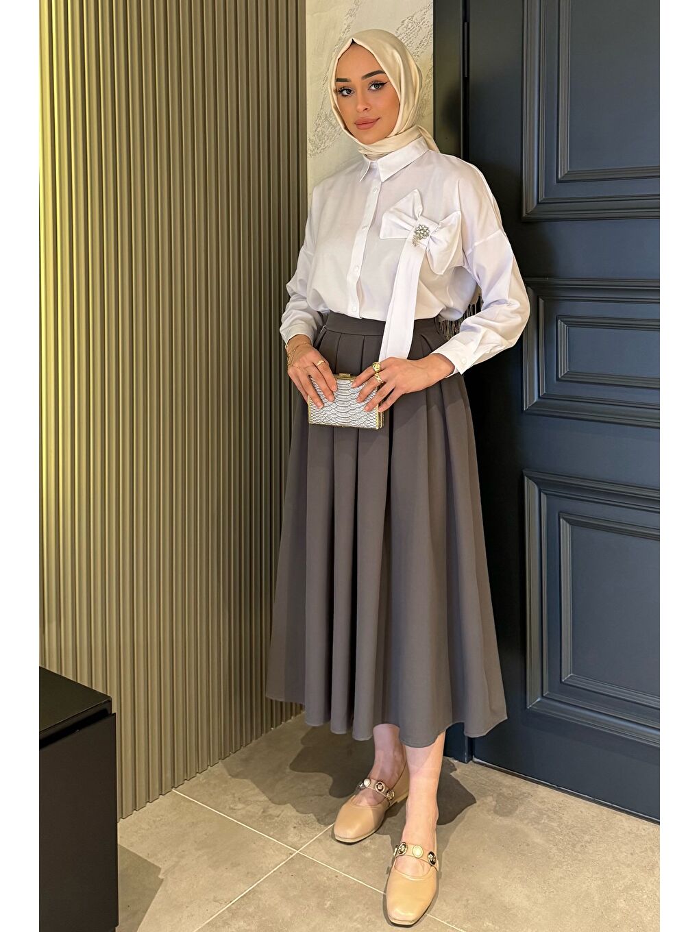 Gri Kadın Yan Fermuarlı Pileli Tesettür Etek-3