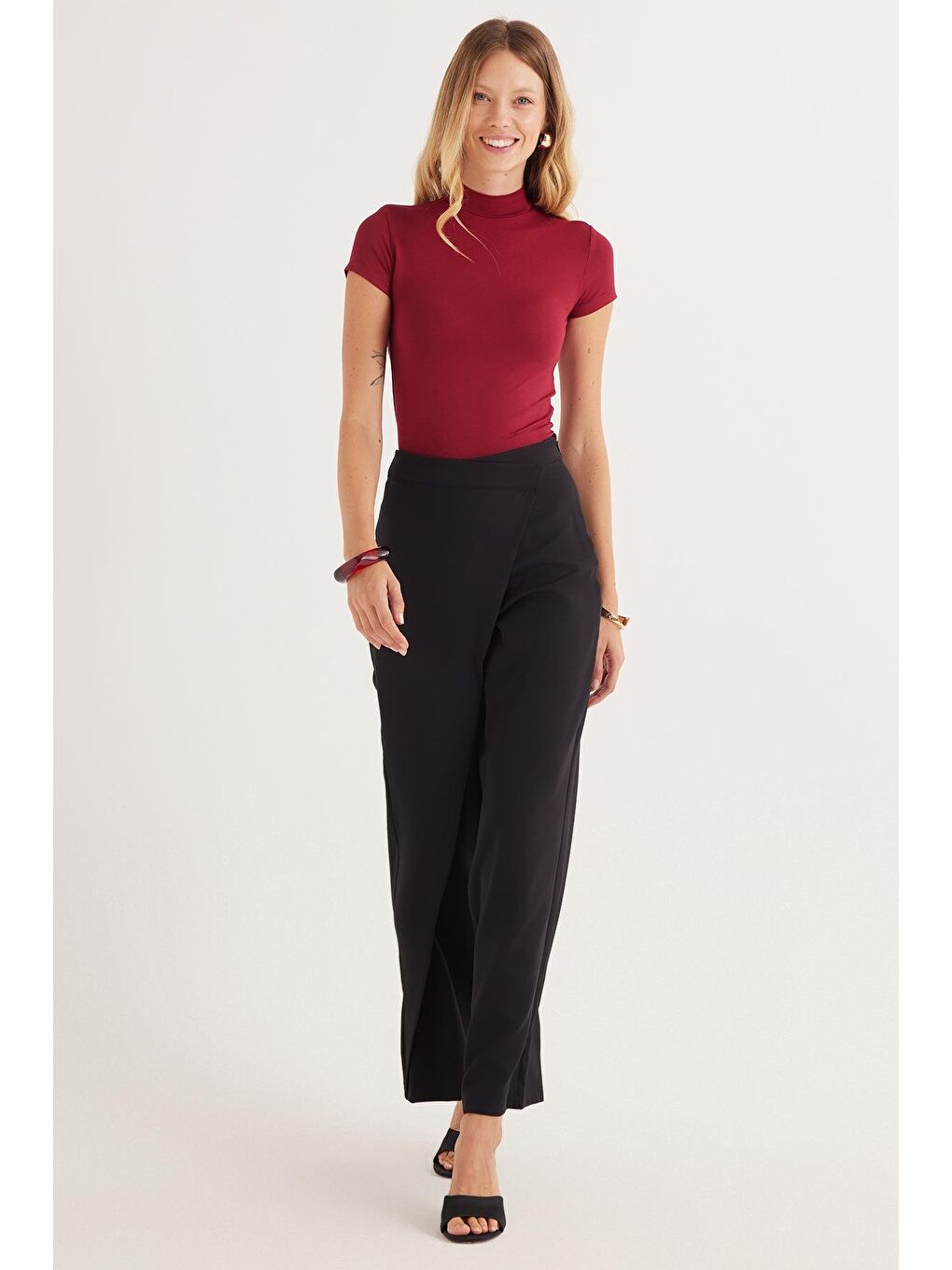 Kadın Standart Fit Geniş Paça Siyah Double Pantolon-1