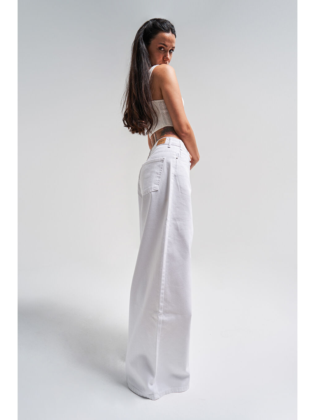 Kadın Beyaz Renk 5s5 2 Mega Baggy Fit Bol Kesim  100 Pamuk Kemer Detaylı Denim Jean-2