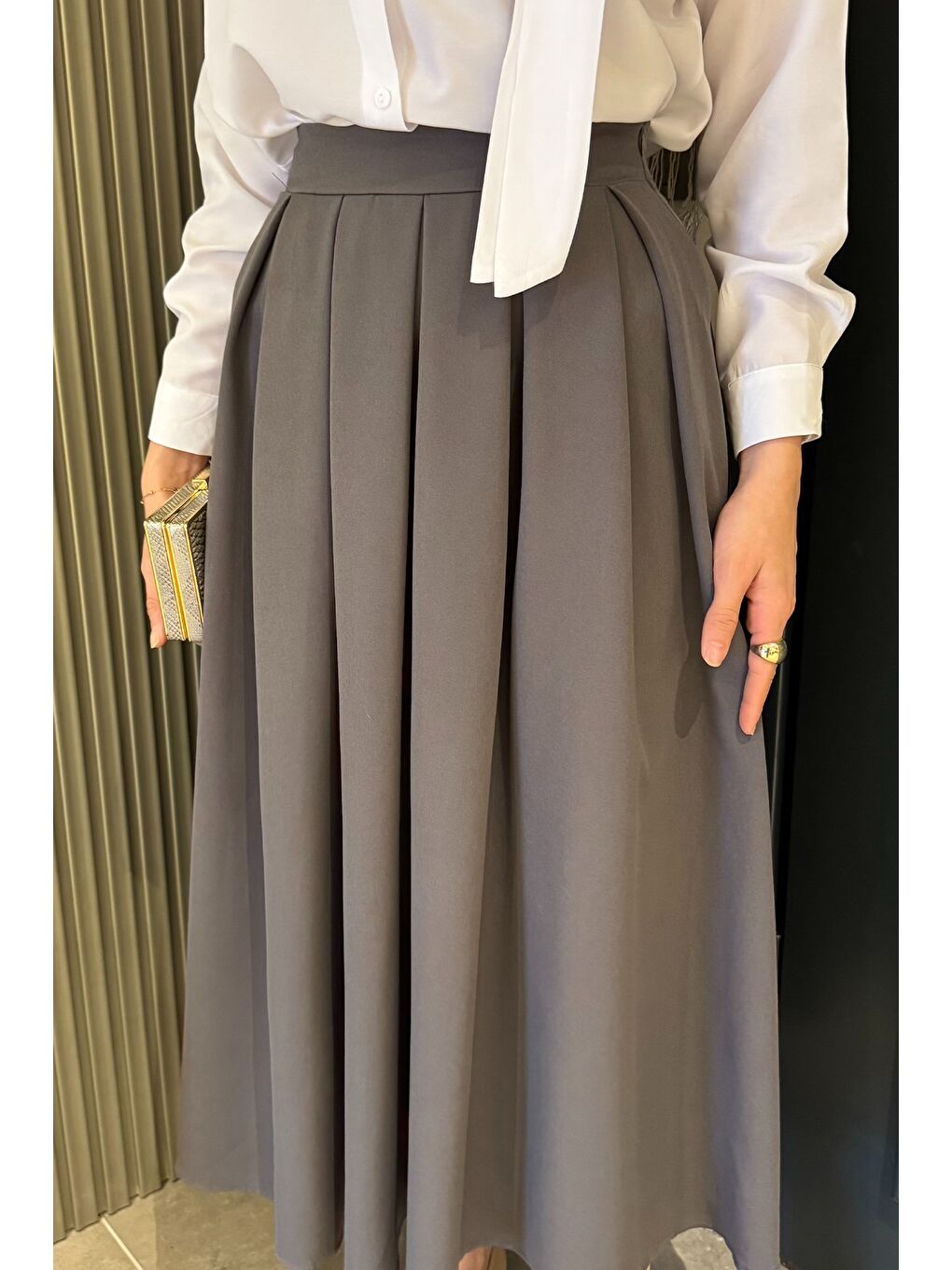 Gri Kadın Yan Fermuarlı Pileli Tesettür Etek-5