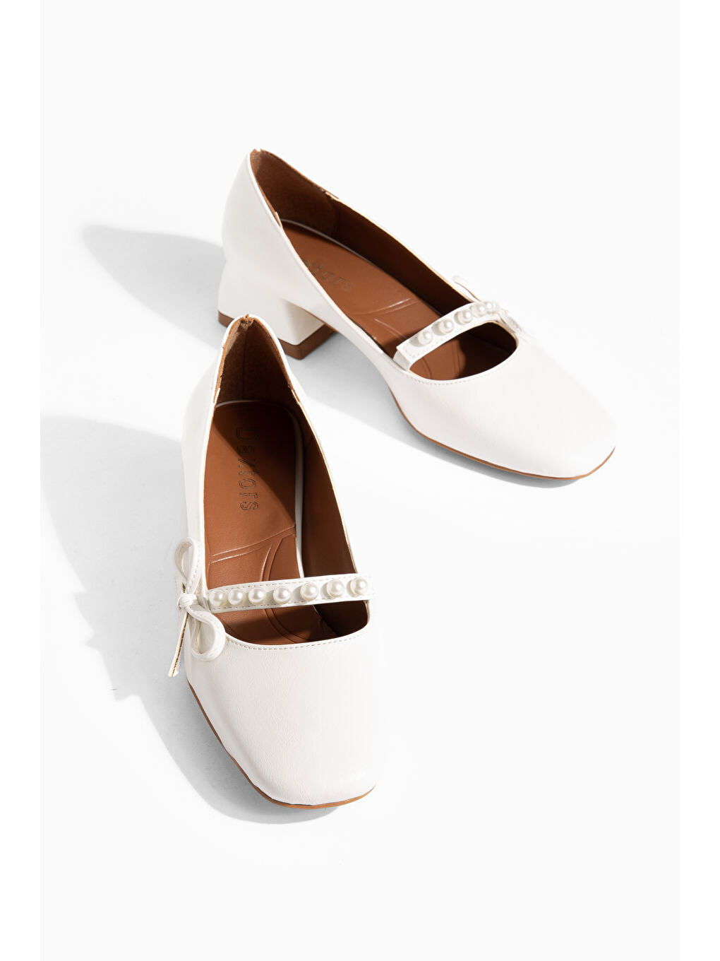 Beyaz D00104 Günlük Ortopedik Klasik Topuklu Kadın Ayakkabı-4