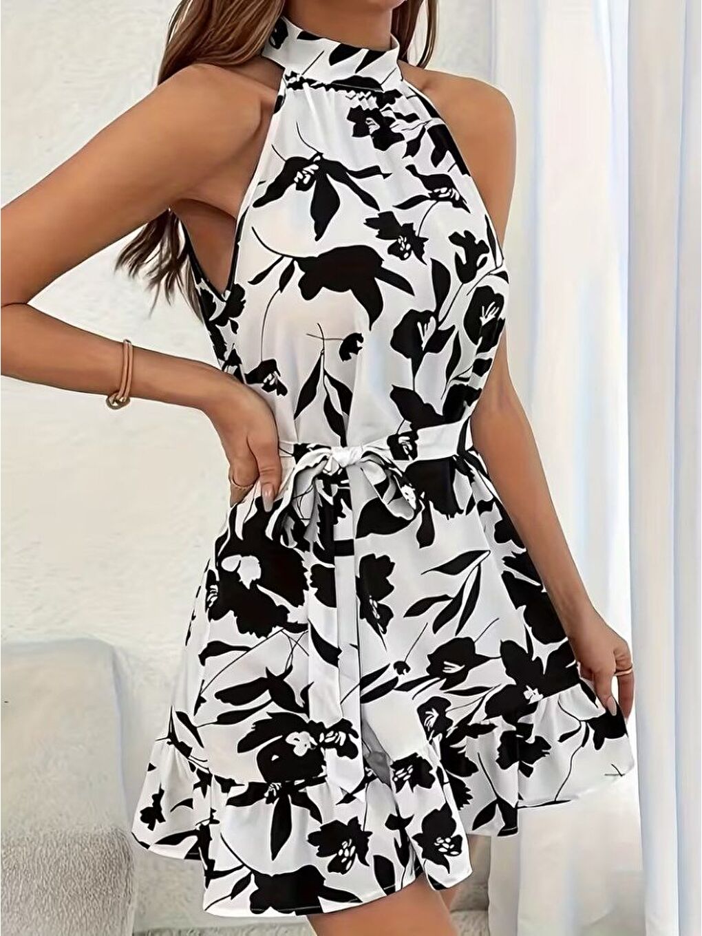 Beyaz Kadın Omuzlardan Açık Balıkçı Yakalı Kuşaklı Desenli Kısa Süprem Elbise-5