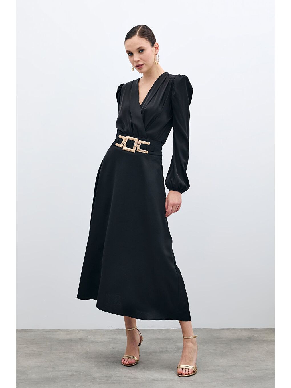 Bel Aksesuarlı Saten Krep Etek - Siyah-3