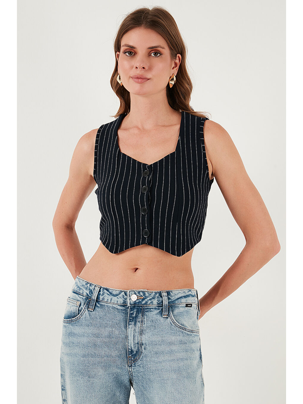 Lacivert Slim Fit Kalp Yaka Düğmeli Kalın Askılı Kadın Crop Yelek 5865497-2