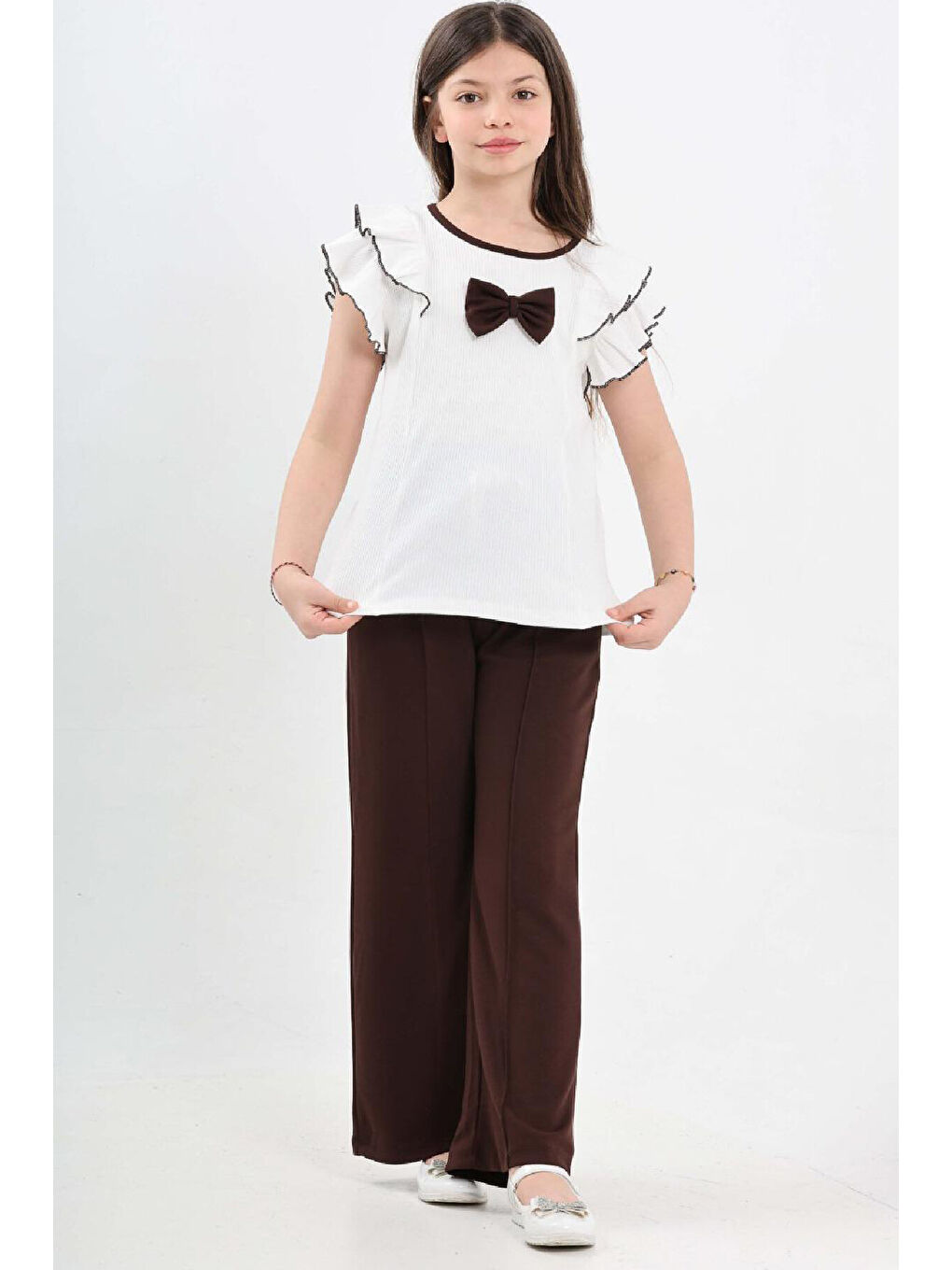 Kahverengi Kız Çocuk Çift Omuz Fırfırlı ve Fiyonklu Alt -Üst Takım 7-12 Yaş 12571