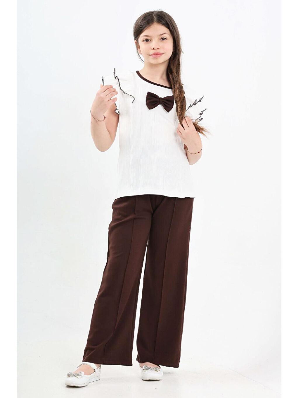 Kahverengi Kız Çocuk Çift Omuz Fırfırlı ve Fiyonklu Alt -Üst Takım 7-12 Yaş 12571-3