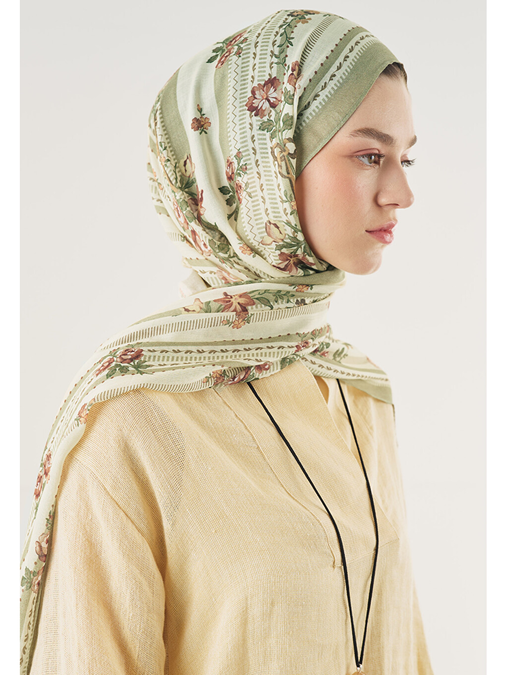 Yeşil Floral Touch Desen Soft Viskon Şal-3