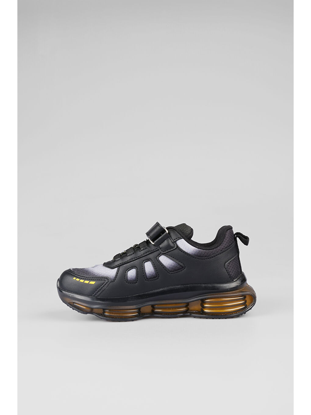 Kontra Havalı Taban Erkek Çocuk Siyah Spor Ayakkabı-1