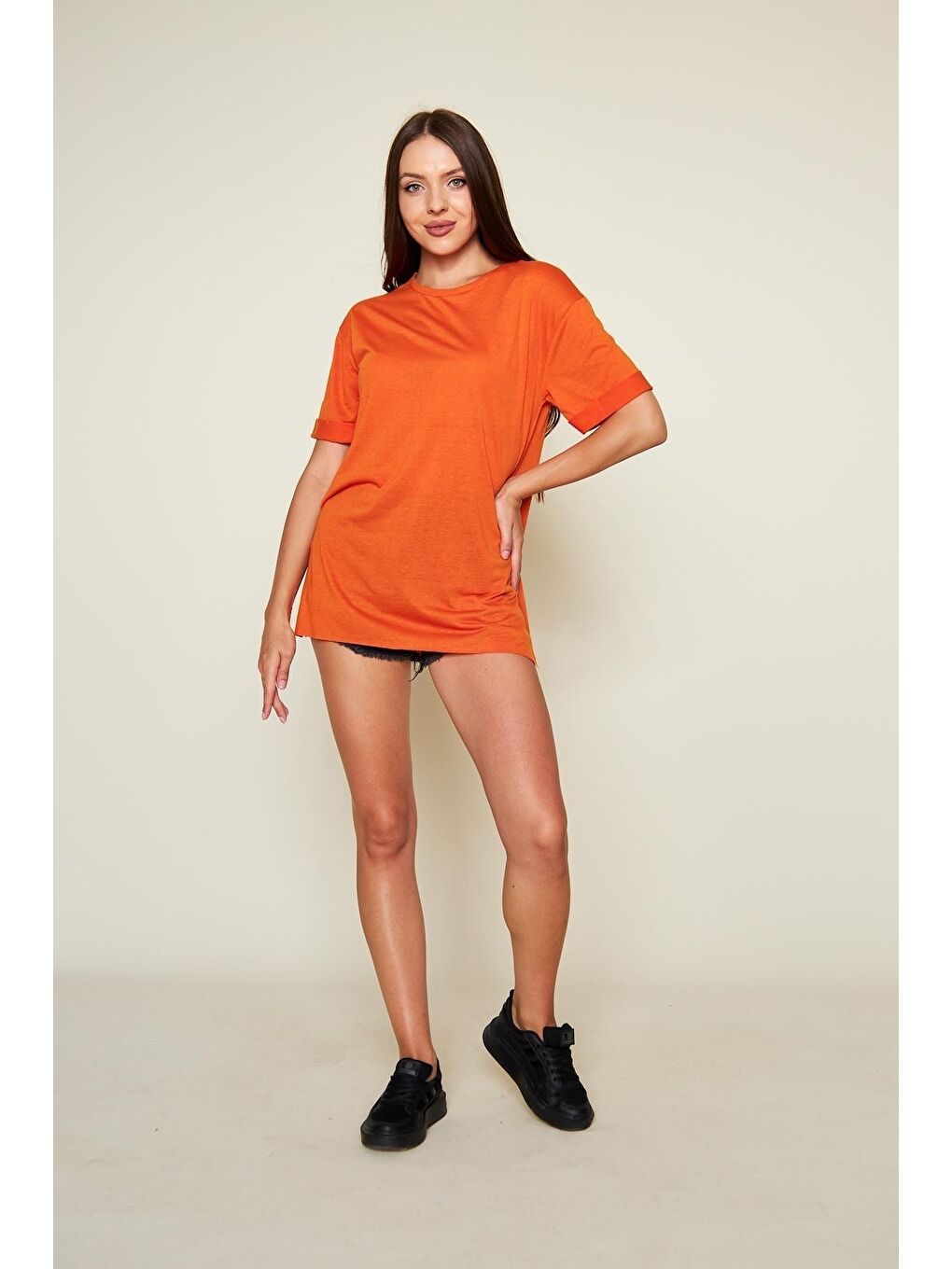 Turuncu Kadın Kol Katlı Yırtmaçlı Salaş Oversize Tshirt-5