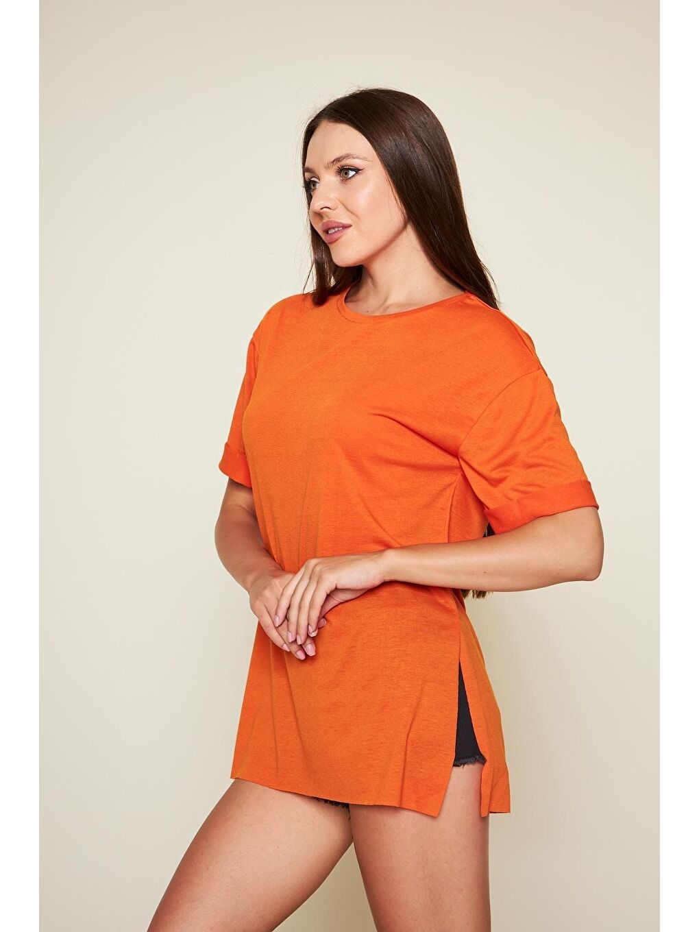 Turuncu Kadın Kol Katlı Yırtmaçlı Salaş Oversize Tshirt-6