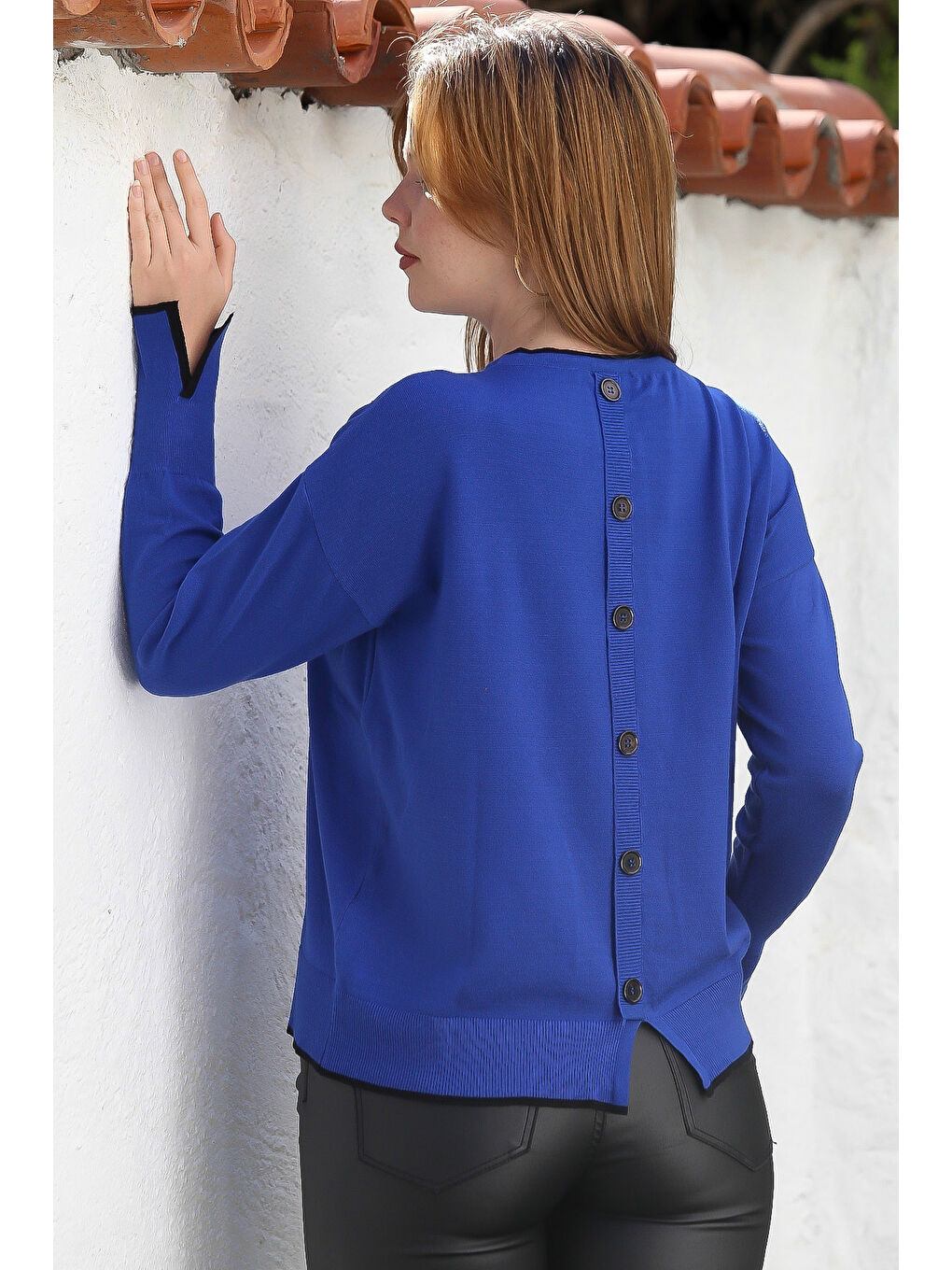 Mavi Yuvarlak Yaka Uzun Kol Arkası Düğmeli Casual Triko Kazak 65 65-1