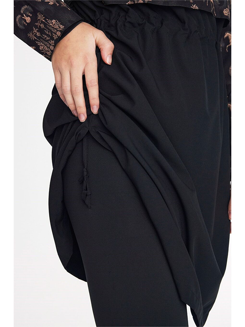 Vaha Koleksiyonu Desenli Siyah 5 Parça Tam Tesettür Mayo Takımı 6035-8