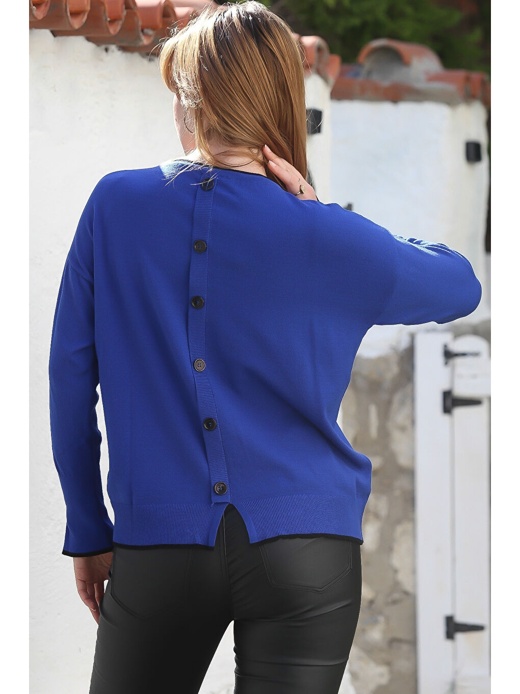 Mavi Yuvarlak Yaka Uzun Kol Arkası Düğmeli Casual Triko Kazak 65 65-2