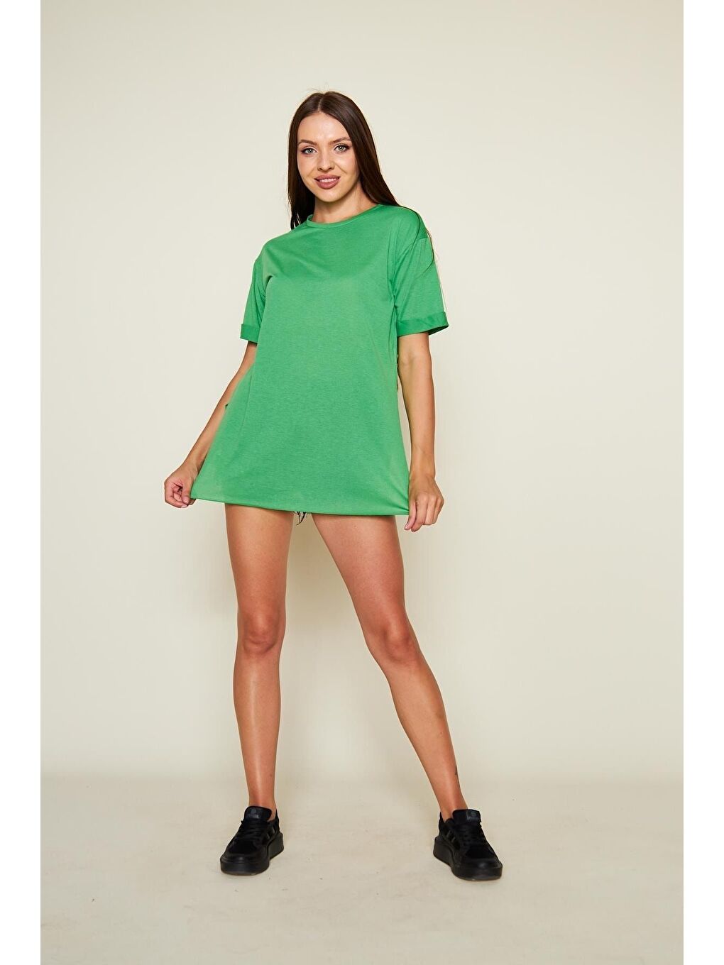 Yeşil Kadın Kol Katlı Yırtmaçlı Salaş Oversize Tshirt
