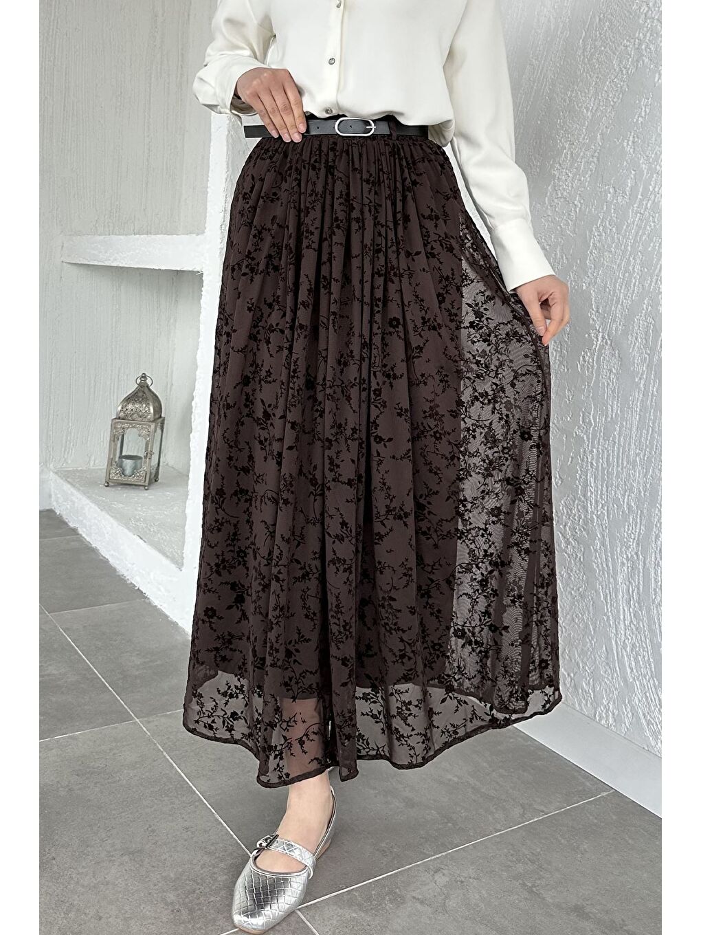 Kahverengi Flok Baskılı Kemerli Tesettür Etek-1