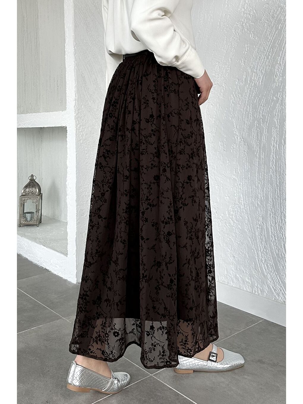 Kahverengi Flok Baskılı Kemerli Tesettür Etek-4