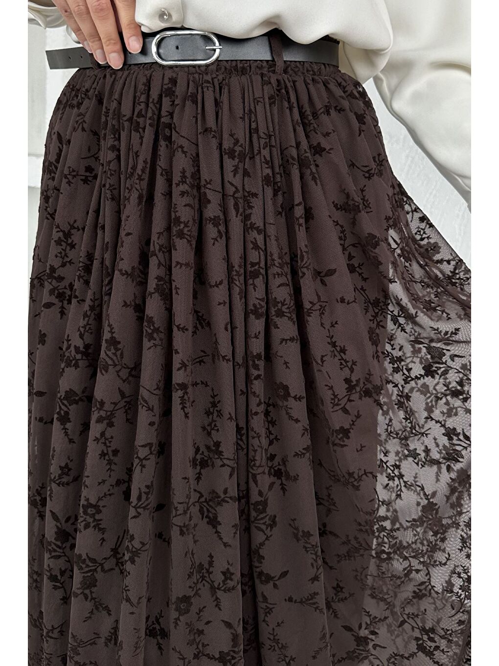 Kahverengi Flok Baskılı Kemerli Tesettür Etek-6