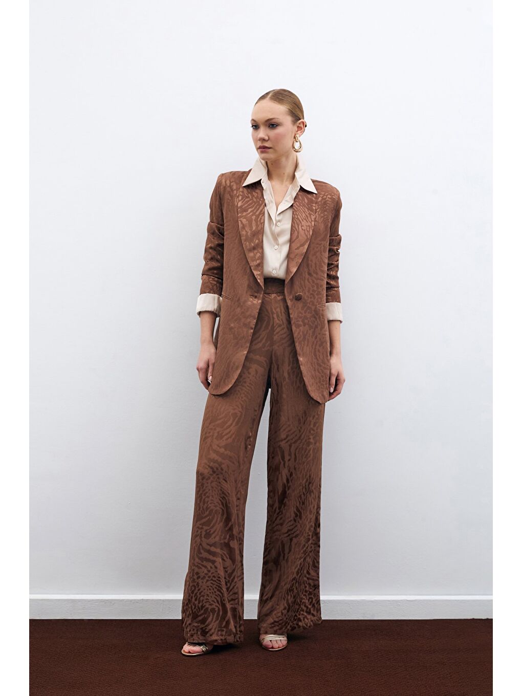 Kahverengi Desenli Saten Pantolon - Kahve-3