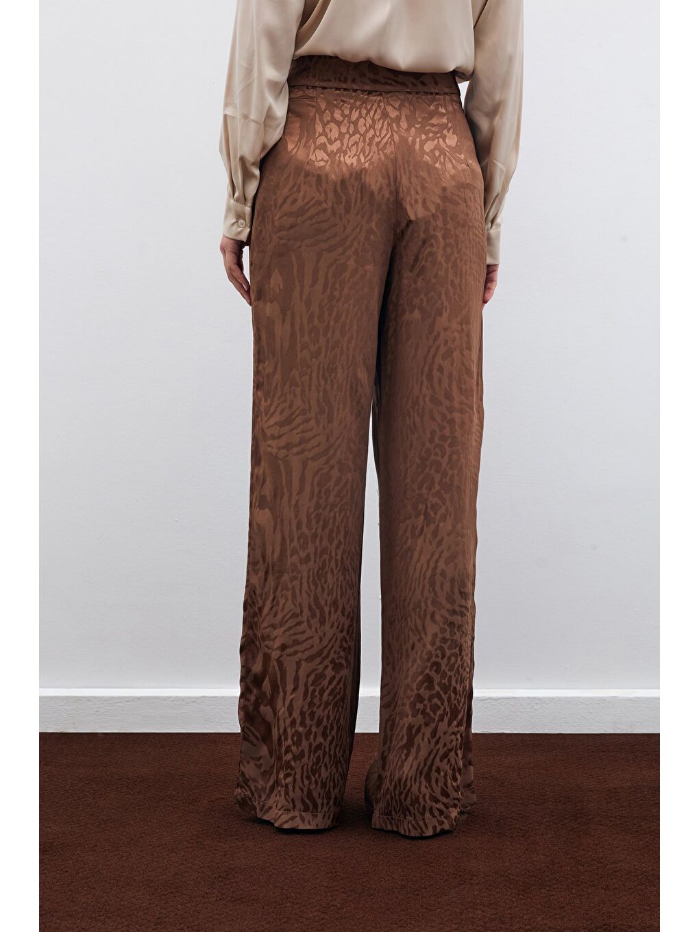 Kahverengi Desenli Saten Pantolon - Kahve-7