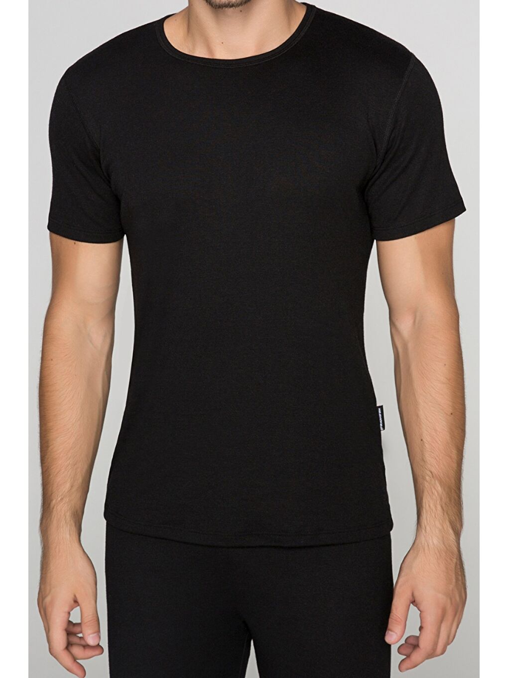 Siyah Masla Termal Kısa Kol Fanila SİYAH