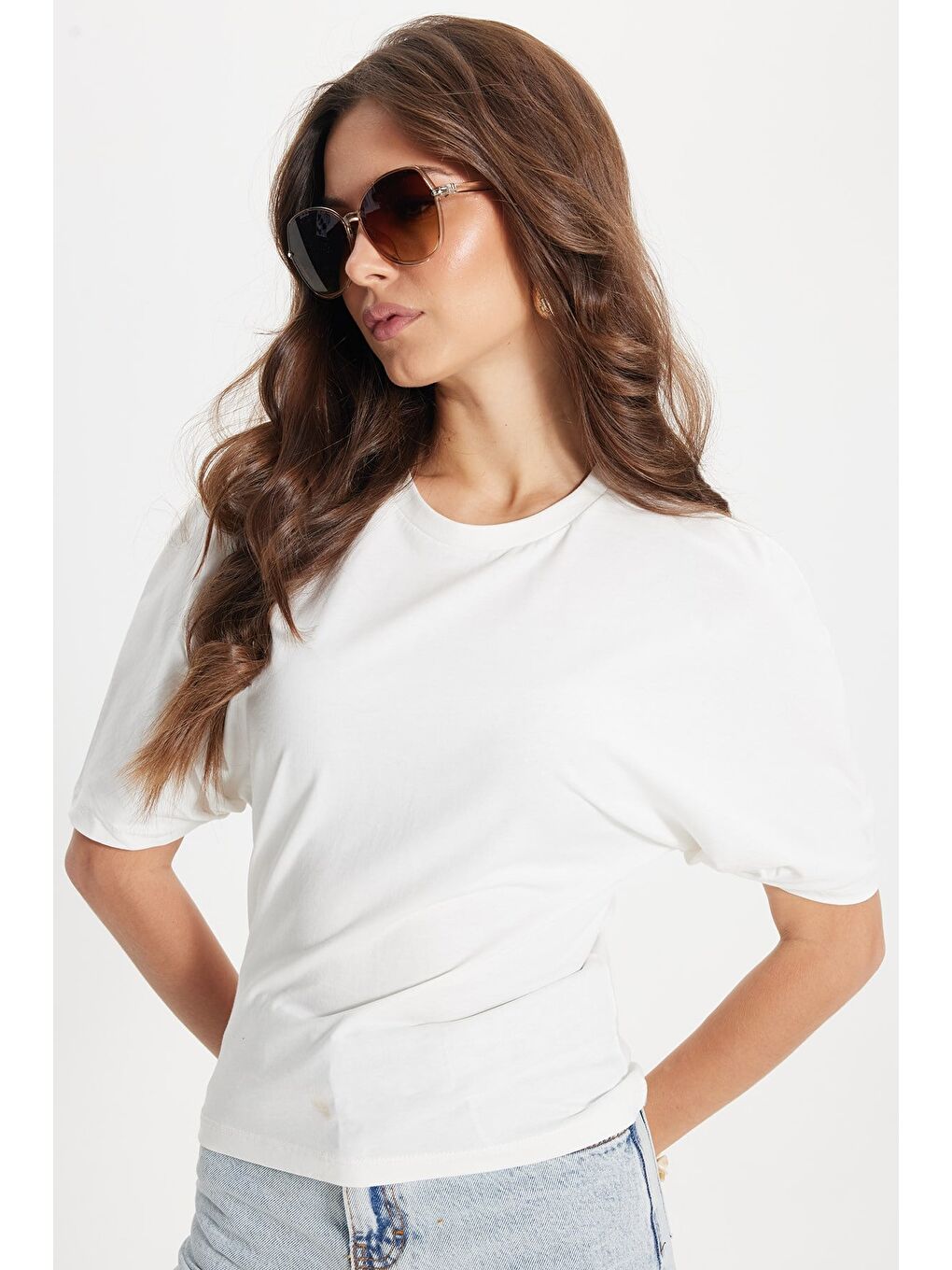 Kadın Oversize Geniş Kesim %100 Pamuk Bisiklet Yaka Yarasa Kol Ekru Tişört-2