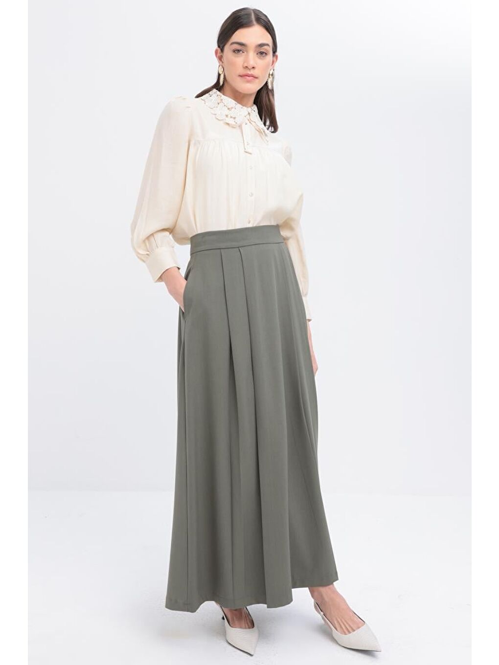 Haki-Önü Pileli Etek