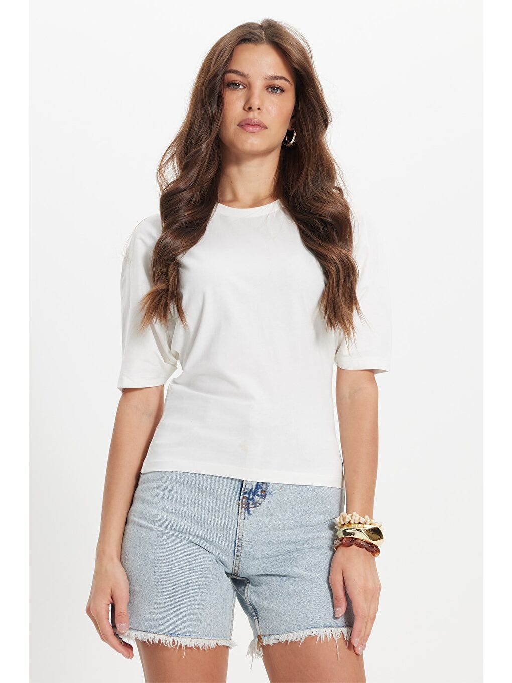 Kadın Oversize Geniş Kesim %100 Pamuk Bisiklet Yaka Yarasa Kol Ekru Tişört-7