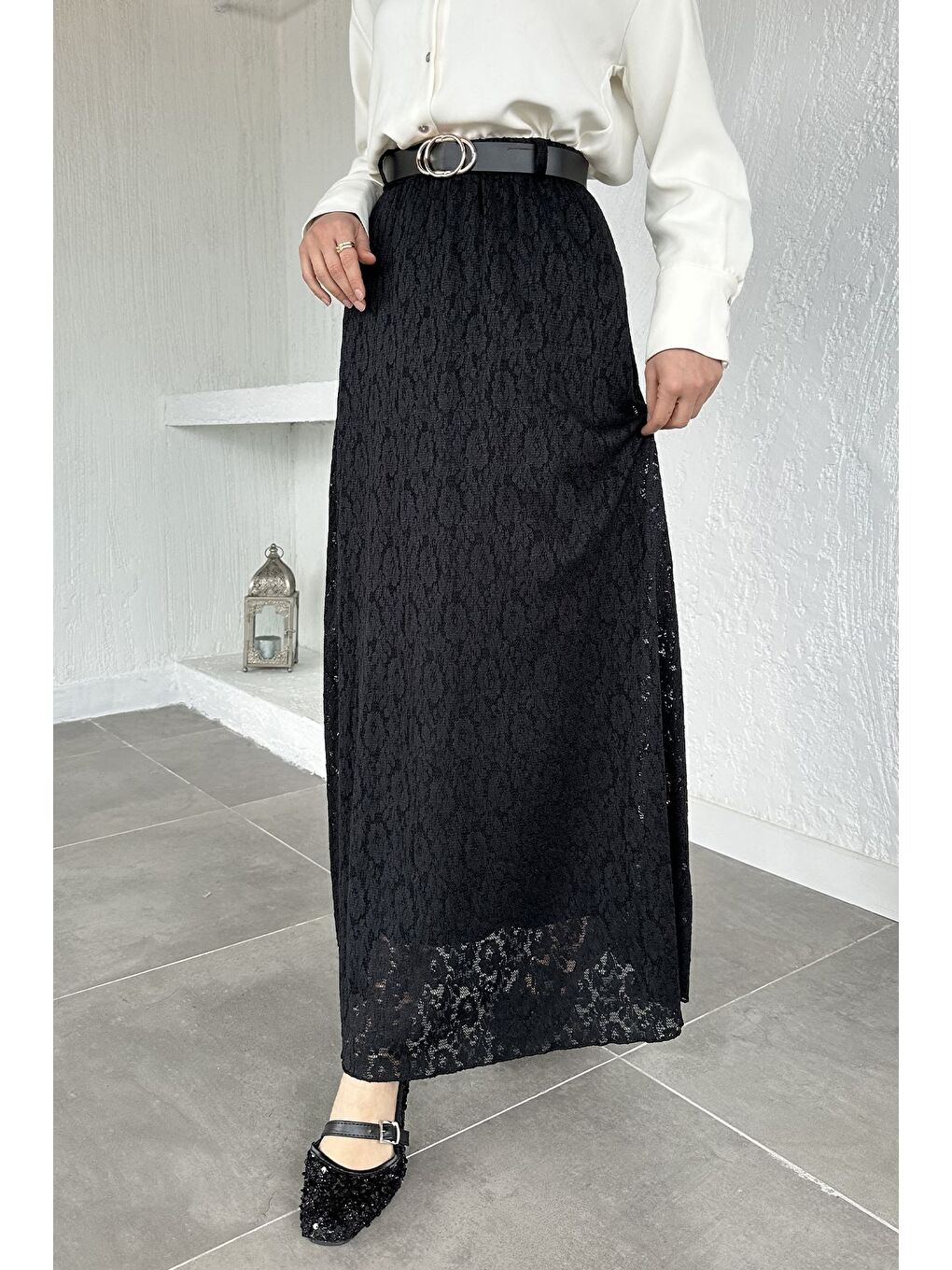 Siyah Bel Lastikli Güpürlü Kemer Aksesuarlı Elastanlı Tesettür Etek-1