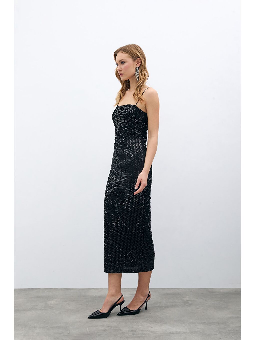 Kadife Payetli Uzun Elbise - Siyah-1