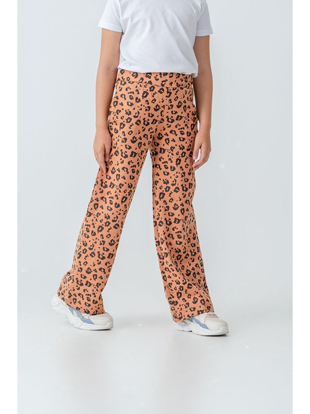 Kahverengi Tüm Alan Baskılı Kız Çocuk Eşofman Altı-3