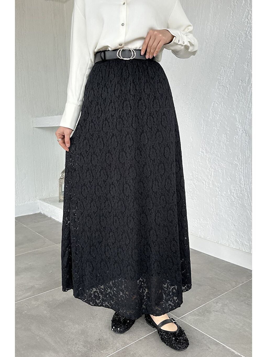 Siyah Bel Lastikli Güpürlü Kemer Aksesuarlı Elastanlı Tesettür Etek-3