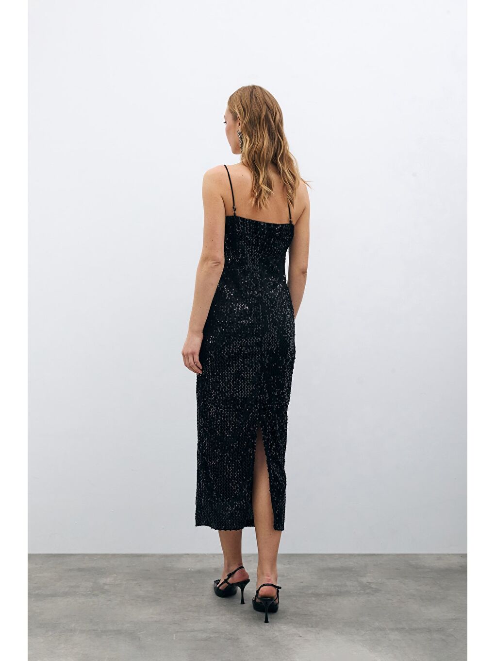 Kadife Payetli Uzun Elbise - Siyah-7