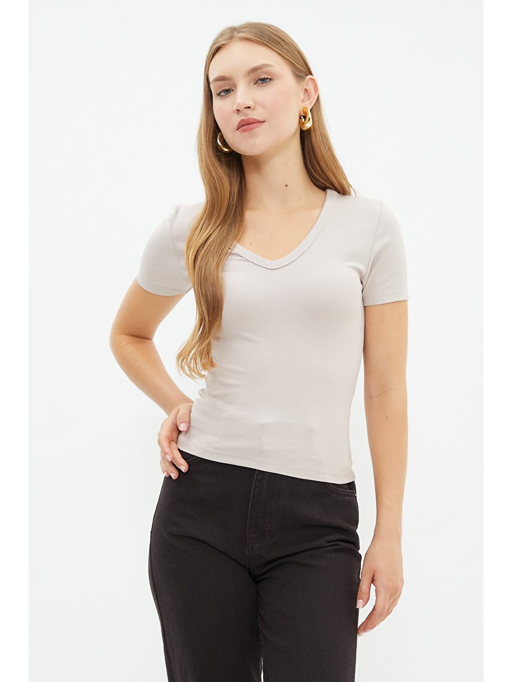Bej Basic V Yaka Slim Fit Tişört-1