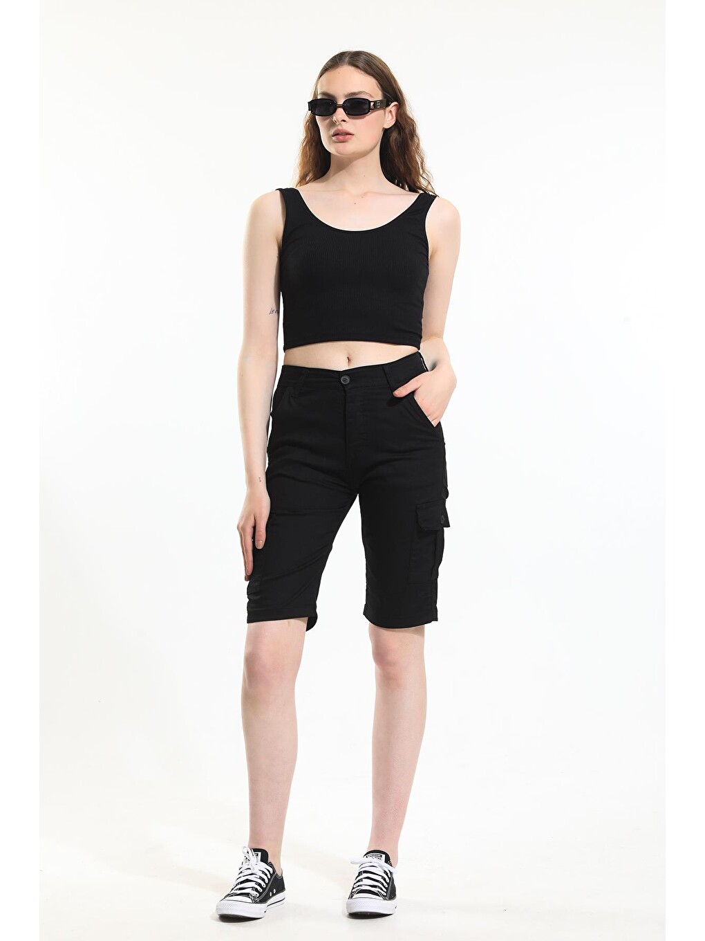 Siyah Slim Fit None Denim Yandan Cepli Esnek Kumaş Kadın Kargo Şort-2