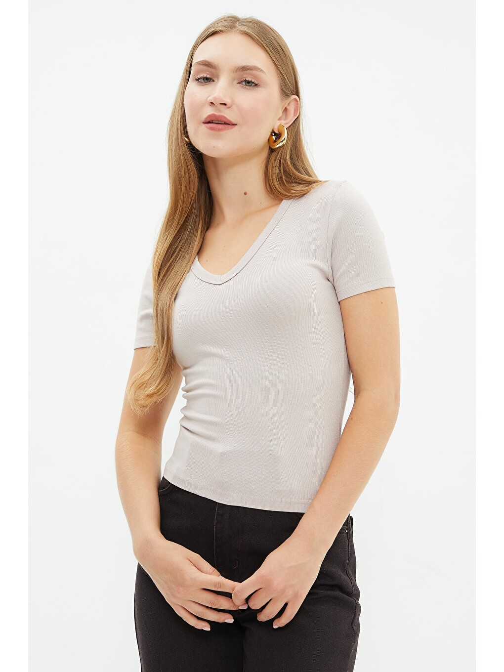Bej Basic V Yaka Slim Fit Tişört-4