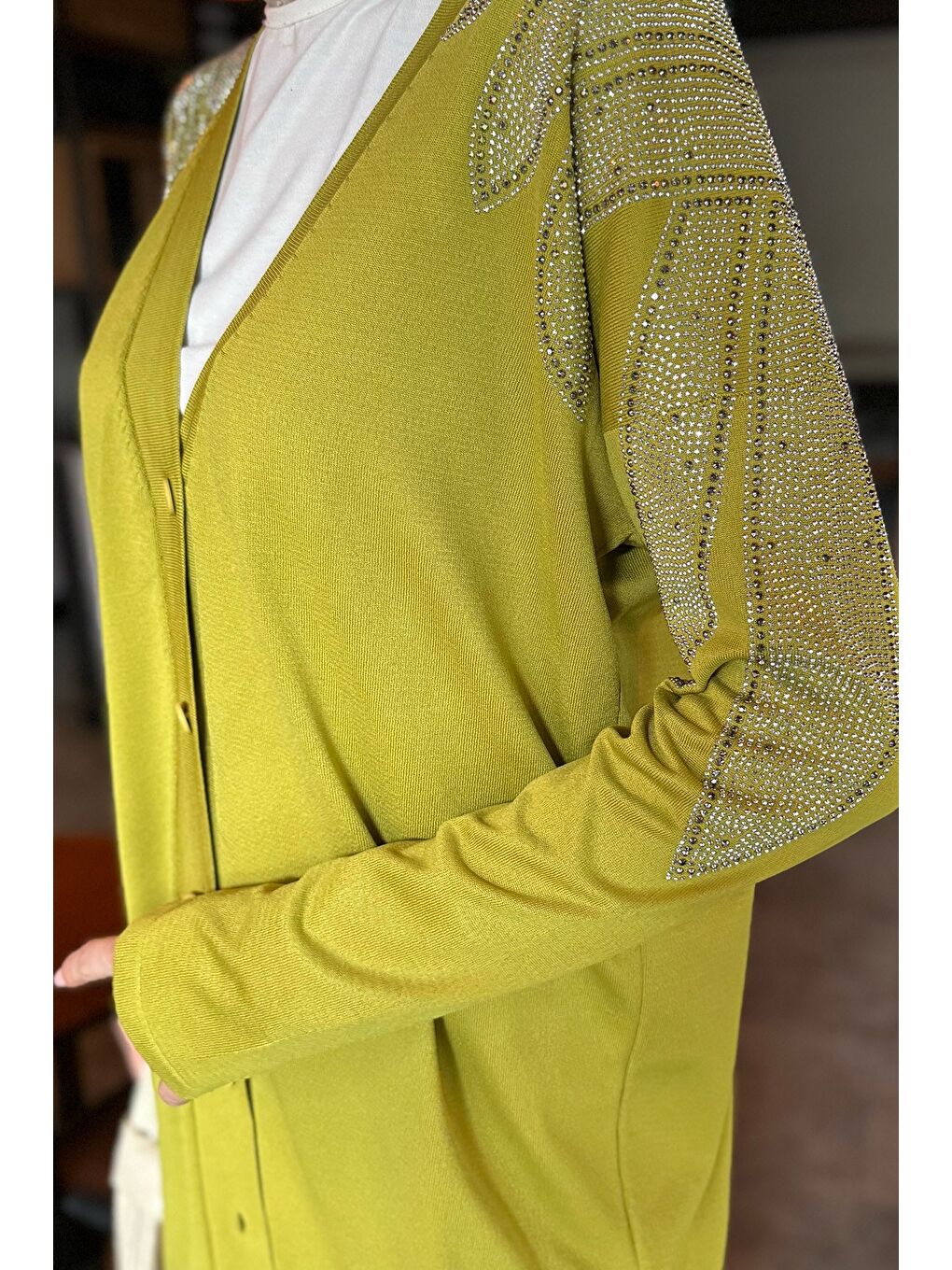 Yeşil Omuz Taşlı Tesettür Triko Hırka-4