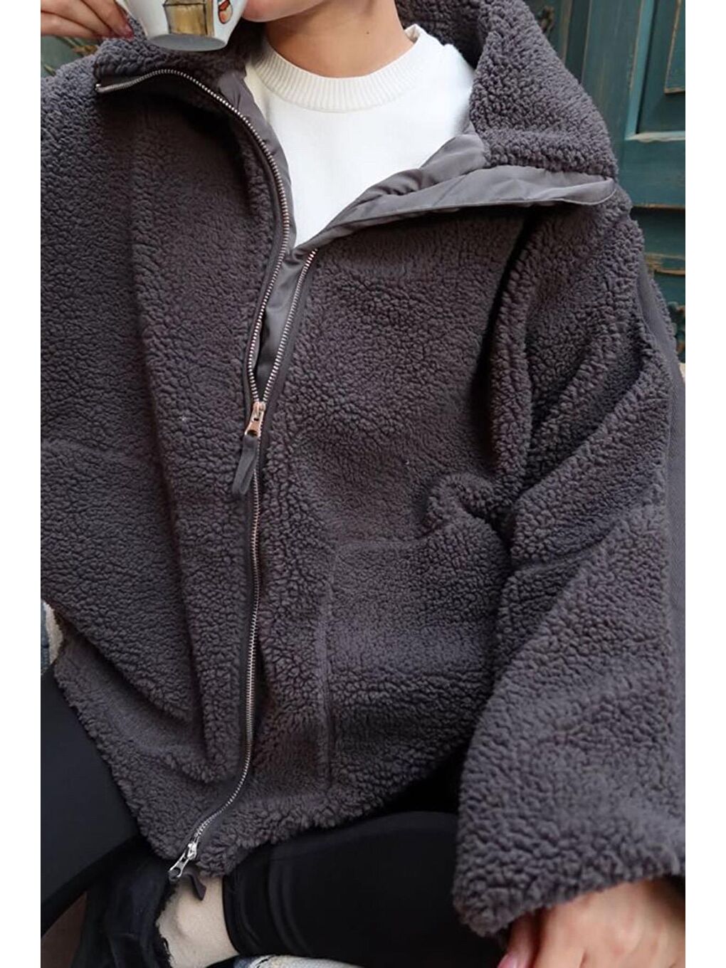 Gri Füme Dik Yakalı Cepli Pelüş Mont Mg1966-2