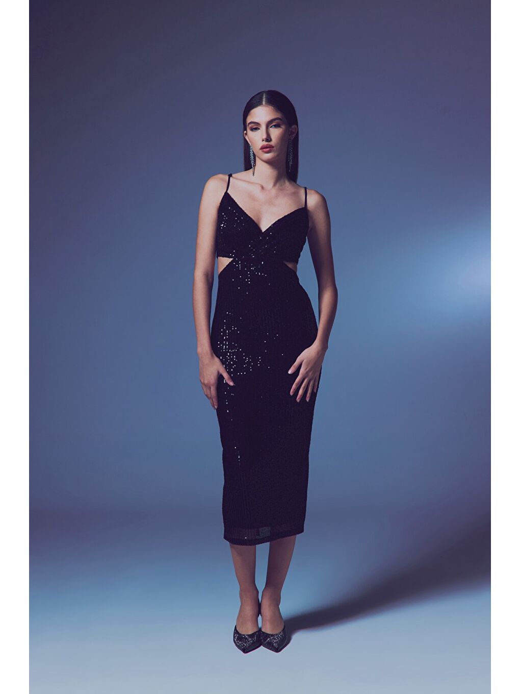 Dekolteli Payet Elbise - Siyah