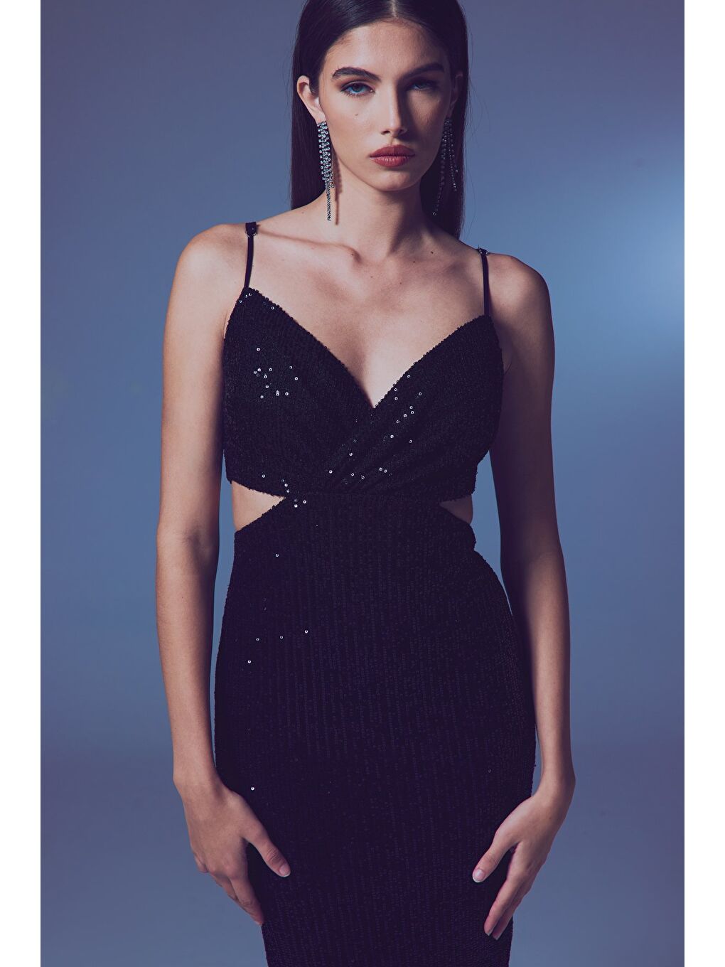 Dekolteli Payet Elbise - Siyah-4