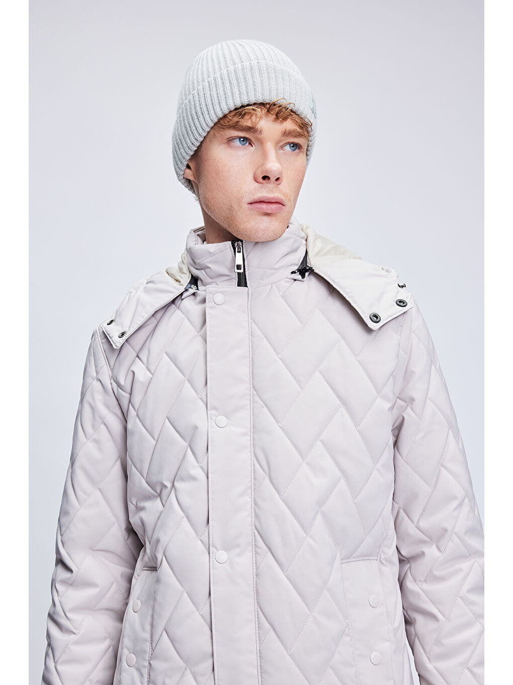 Bej Taş Dinamik Fit Hakim Yaka Desenli Kapitone Kapüşonlu Mont-3