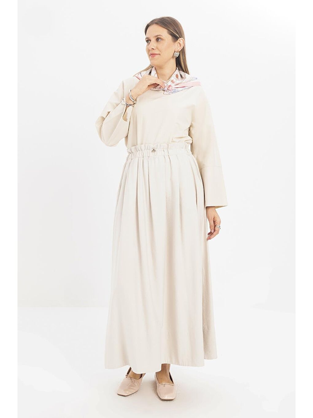 Bej Taş-Belden Büzmeli Etek Ucu Geniş Katlamalı Etek